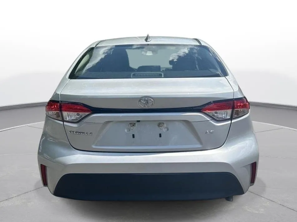 2024 Toyota Corolla LE thumbnail 7
