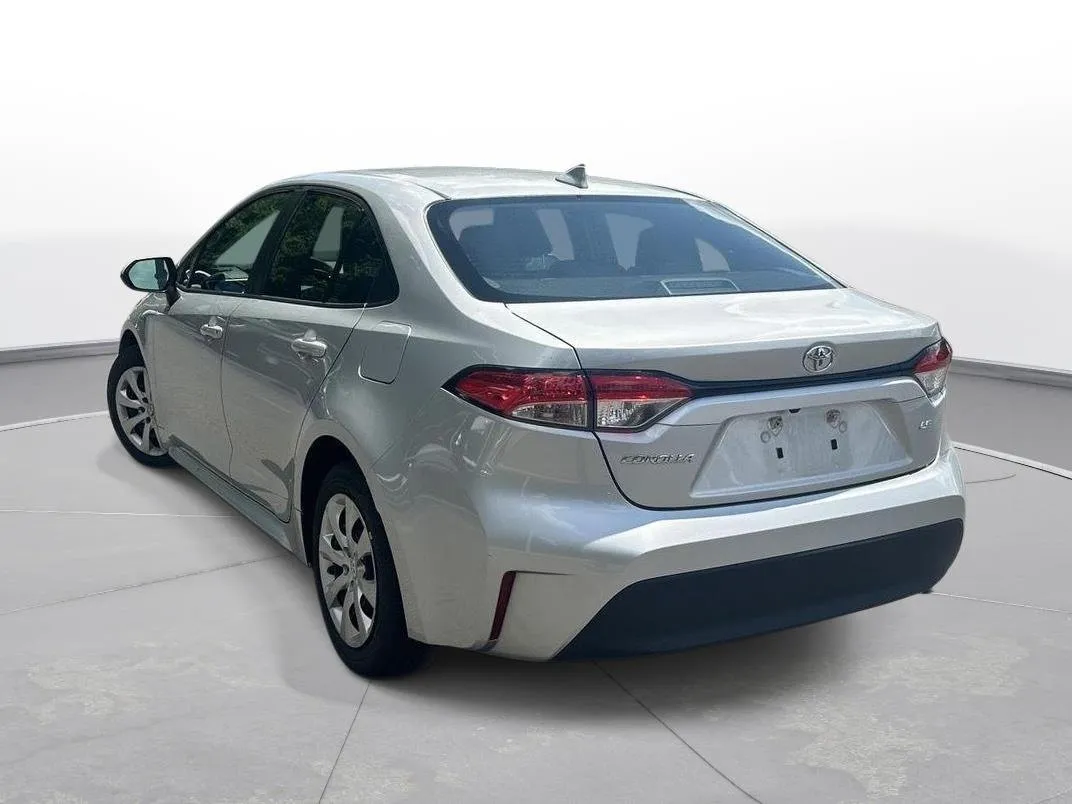 2024 Toyota Corolla LE thumbnail 8