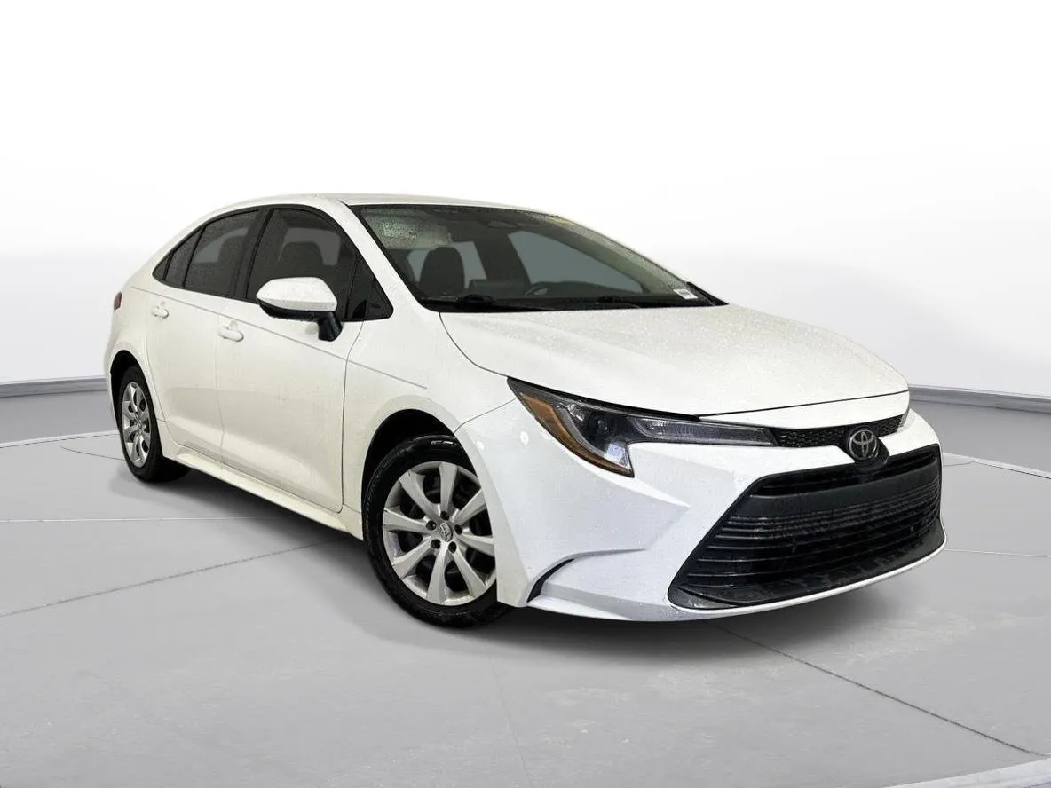 2024 Toyota Corolla LE thumbnail 4