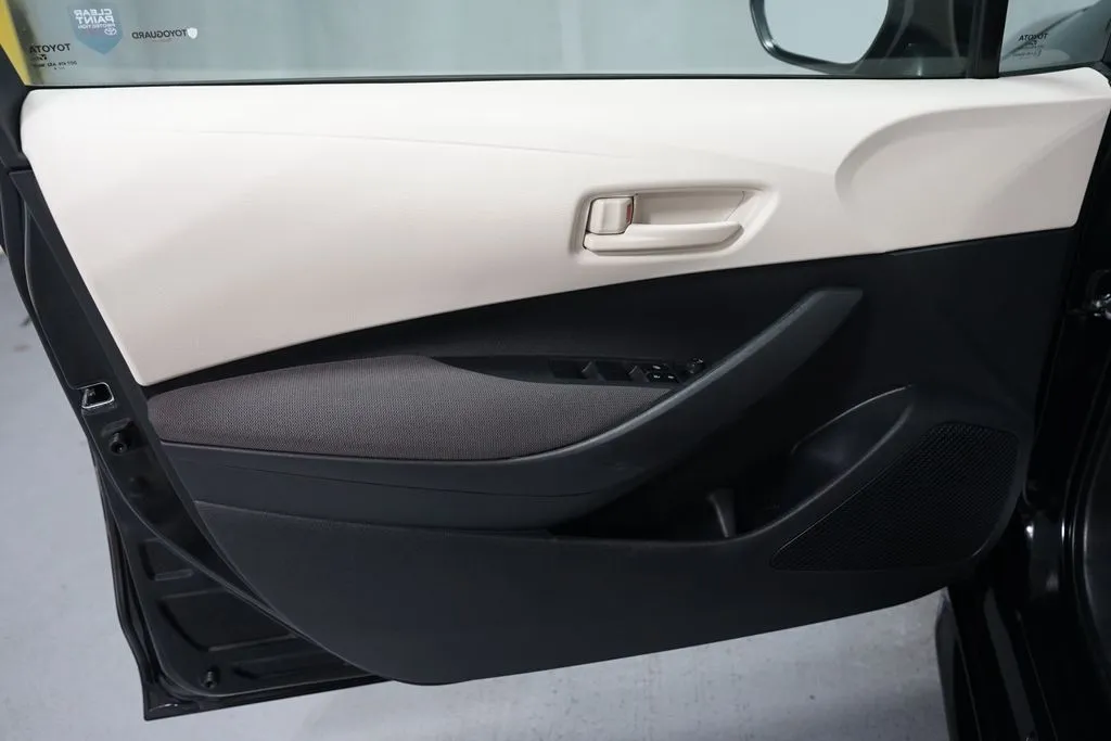 2024 Toyota Corolla LE thumbnail 12