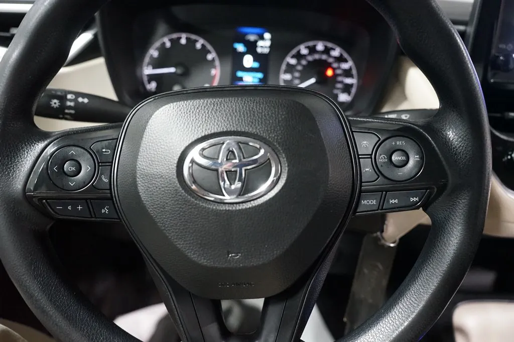 2024 Toyota Corolla LE thumbnail 17