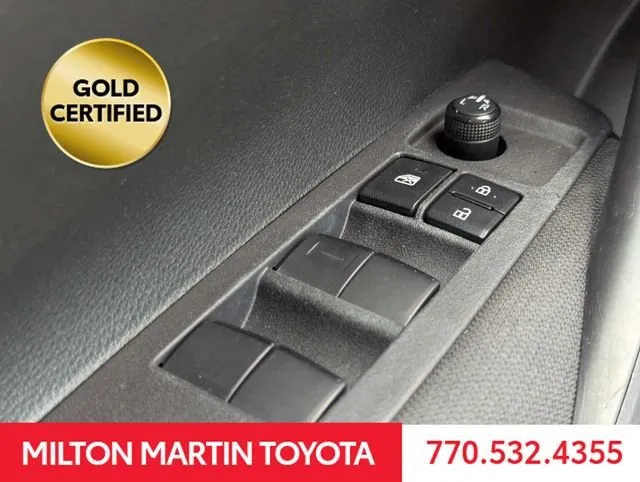 2024 Toyota Corolla LE thumbnail 21