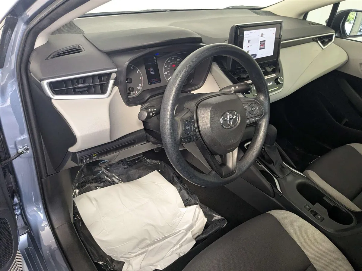 2024 Toyota Corolla LE thumbnail 11