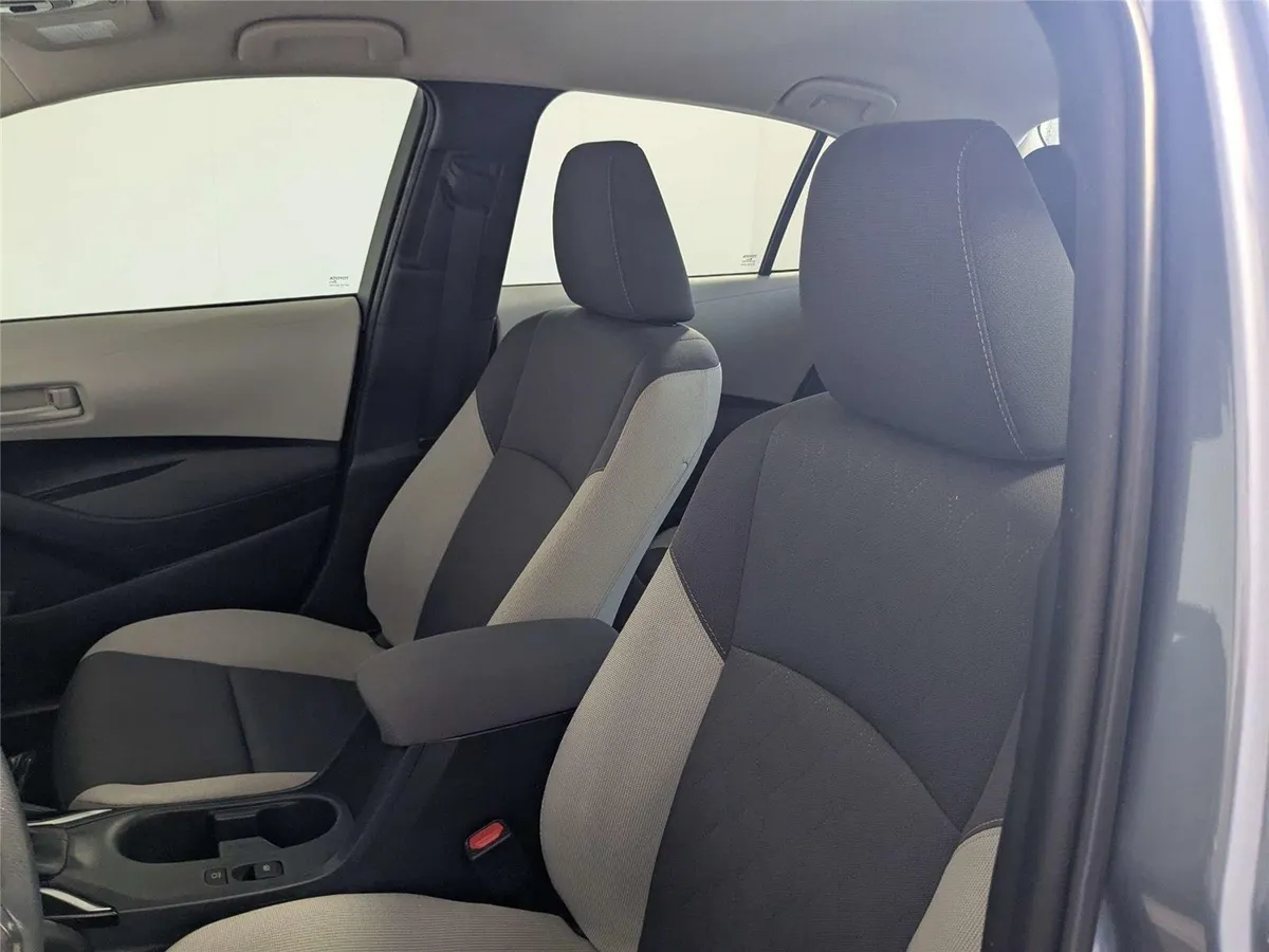 2024 Toyota Corolla LE thumbnail 13