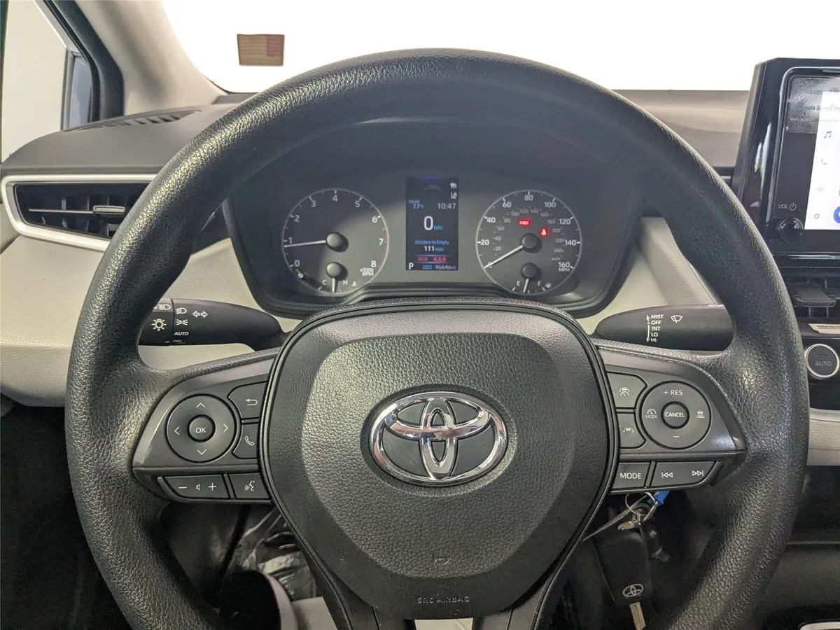 2024 Toyota Corolla LE thumbnail 16