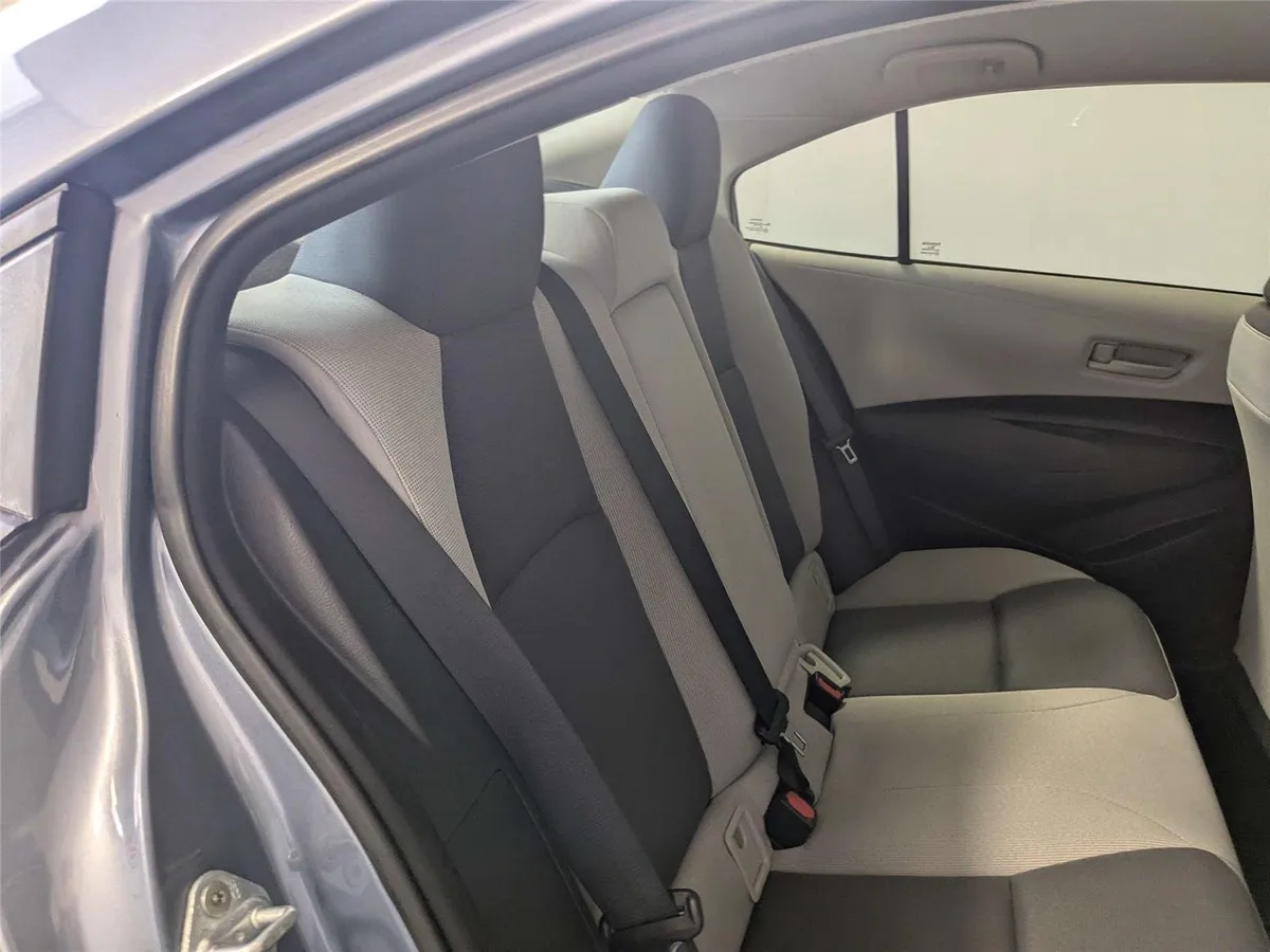 2024 Toyota Corolla LE thumbnail 27