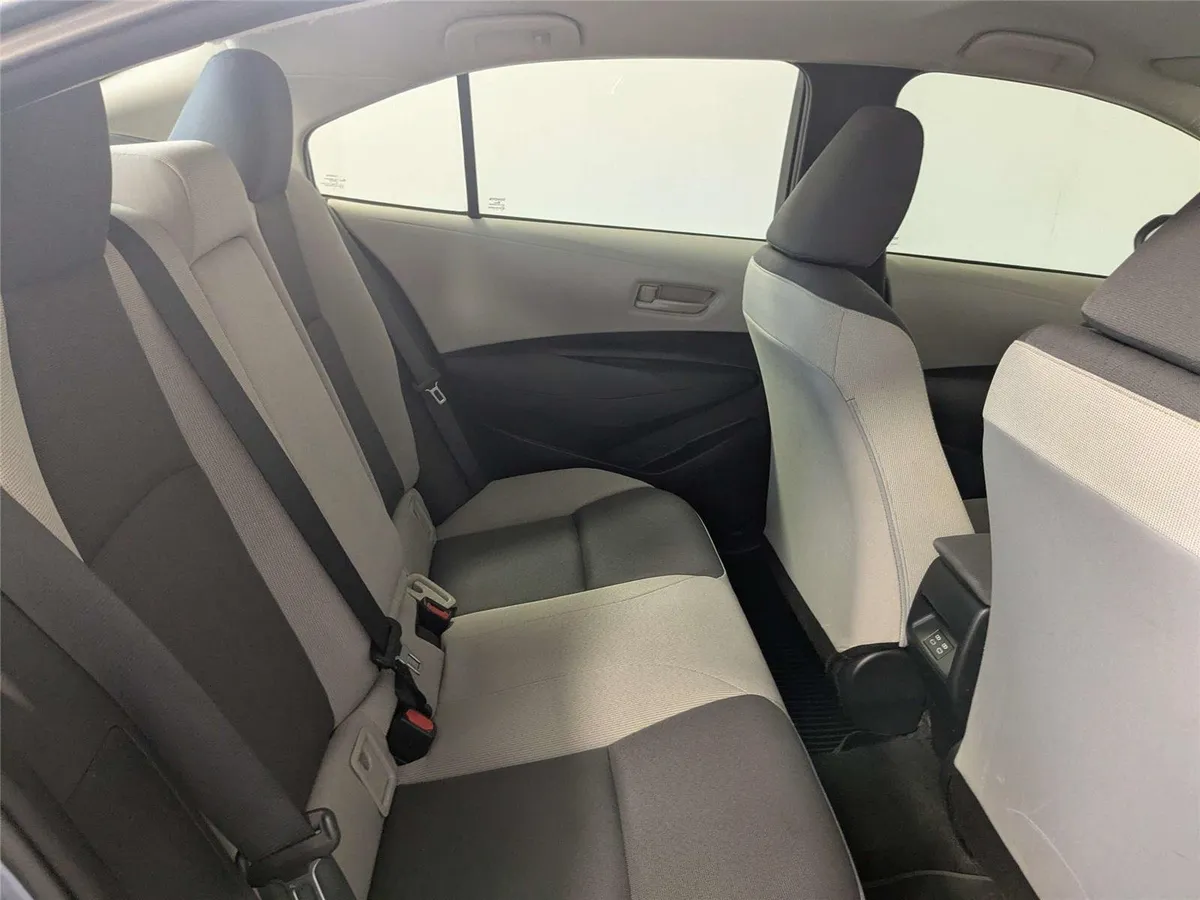 2024 Toyota Corolla LE thumbnail 28