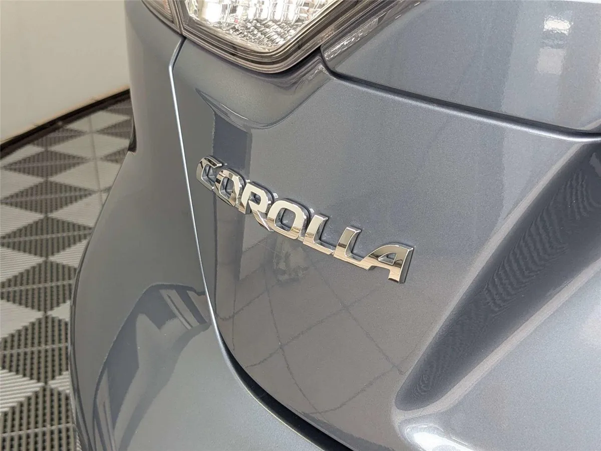 2024 Toyota Corolla LE thumbnail 8