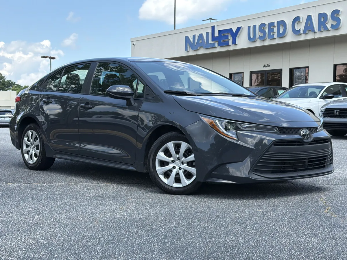 2024 Toyota Corolla LE thumbnail 2