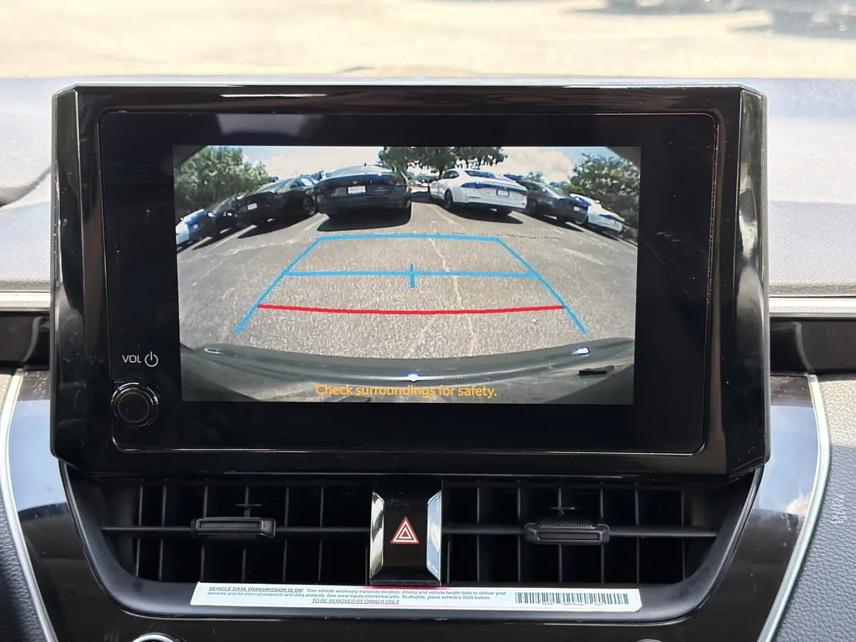 2024 Toyota Corolla LE thumbnail 6