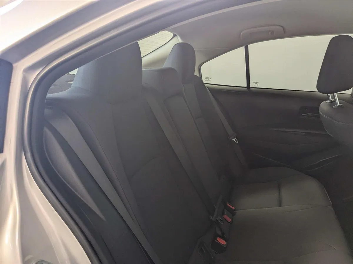 2024 Toyota Corolla LE thumbnail 27