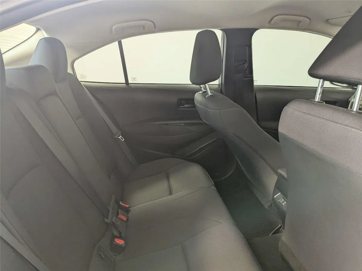 2024 Toyota Corolla LE thumbnail 28