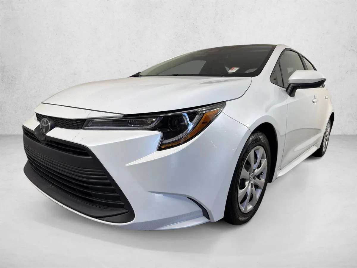 2024 Toyota Corolla LE thumbnail 7