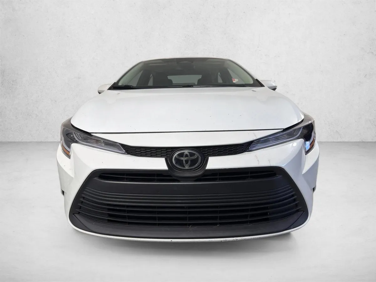 2024 Toyota Corolla LE thumbnail 8