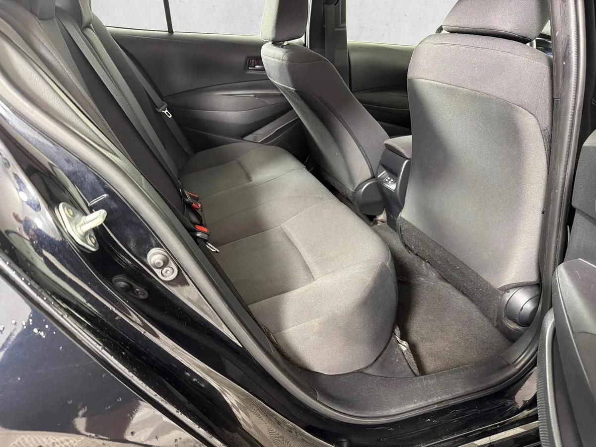 2024 Toyota Corolla LE thumbnail 15