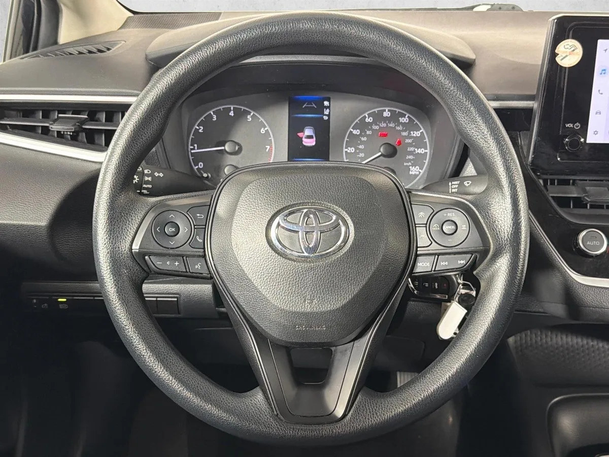 2024 Toyota Corolla LE thumbnail 23