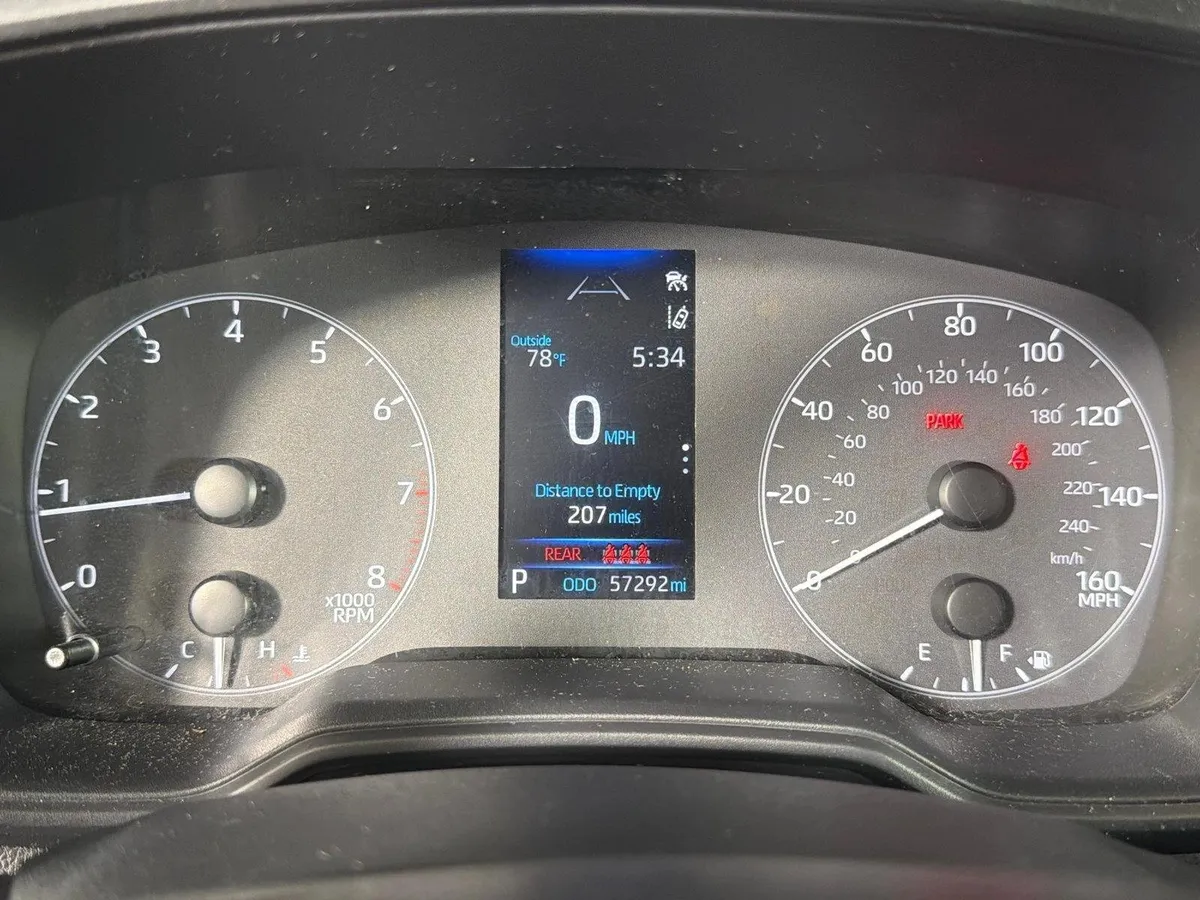 2024 Toyota Corolla LE thumbnail 26