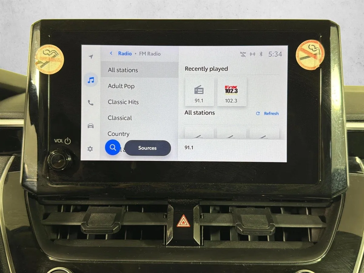 2024 Toyota Corolla LE thumbnail 28