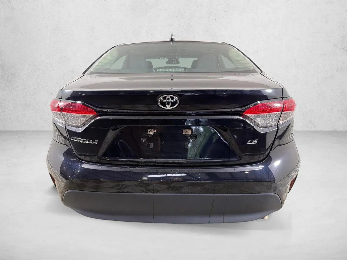 2024 Toyota Corolla LE thumbnail 4