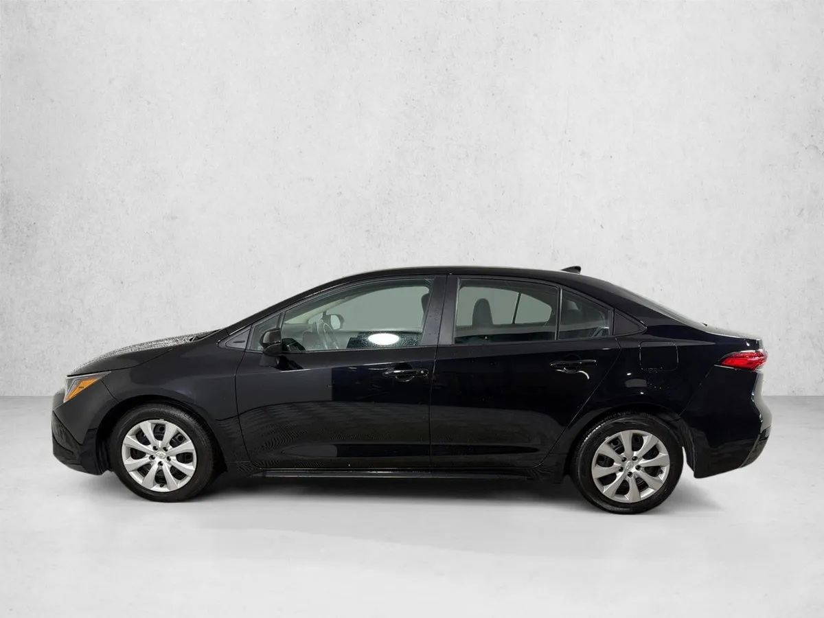 2024 Toyota Corolla LE thumbnail 6