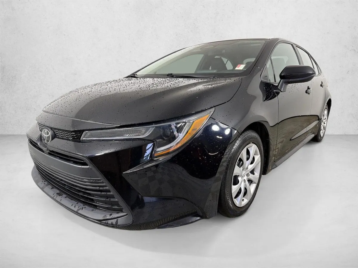 2024 Toyota Corolla LE thumbnail 7
