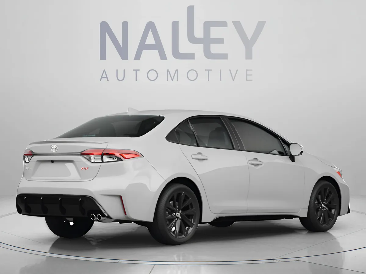 2024 Toyota Corolla LE thumbnail 4