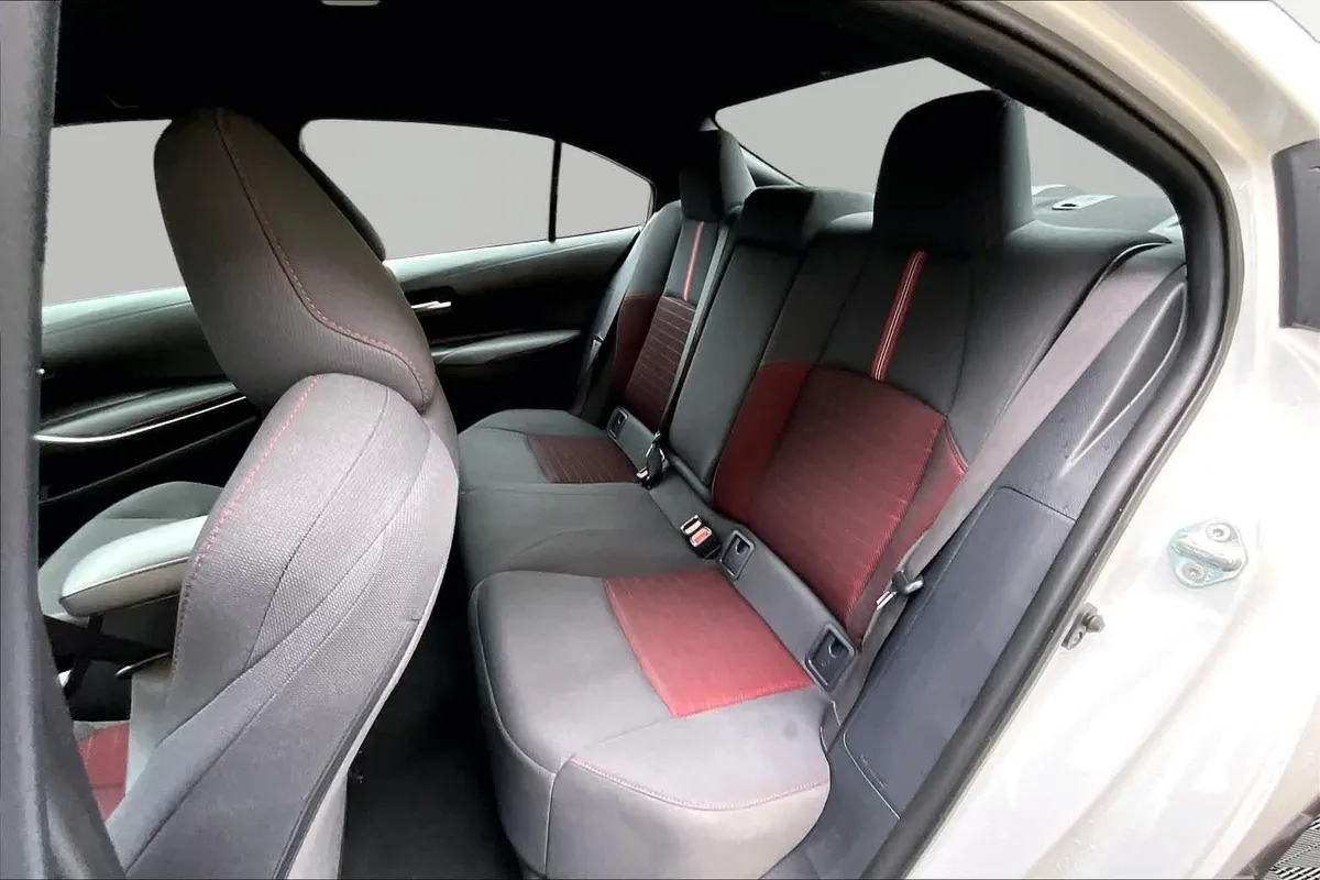 2024 Toyota Corolla SE thumbnail 21