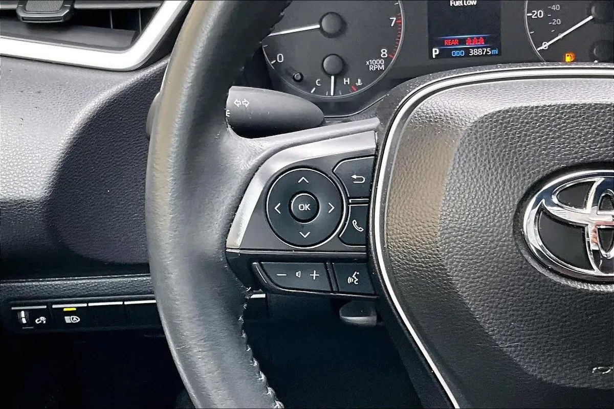 2024 Toyota Corolla SE thumbnail 24