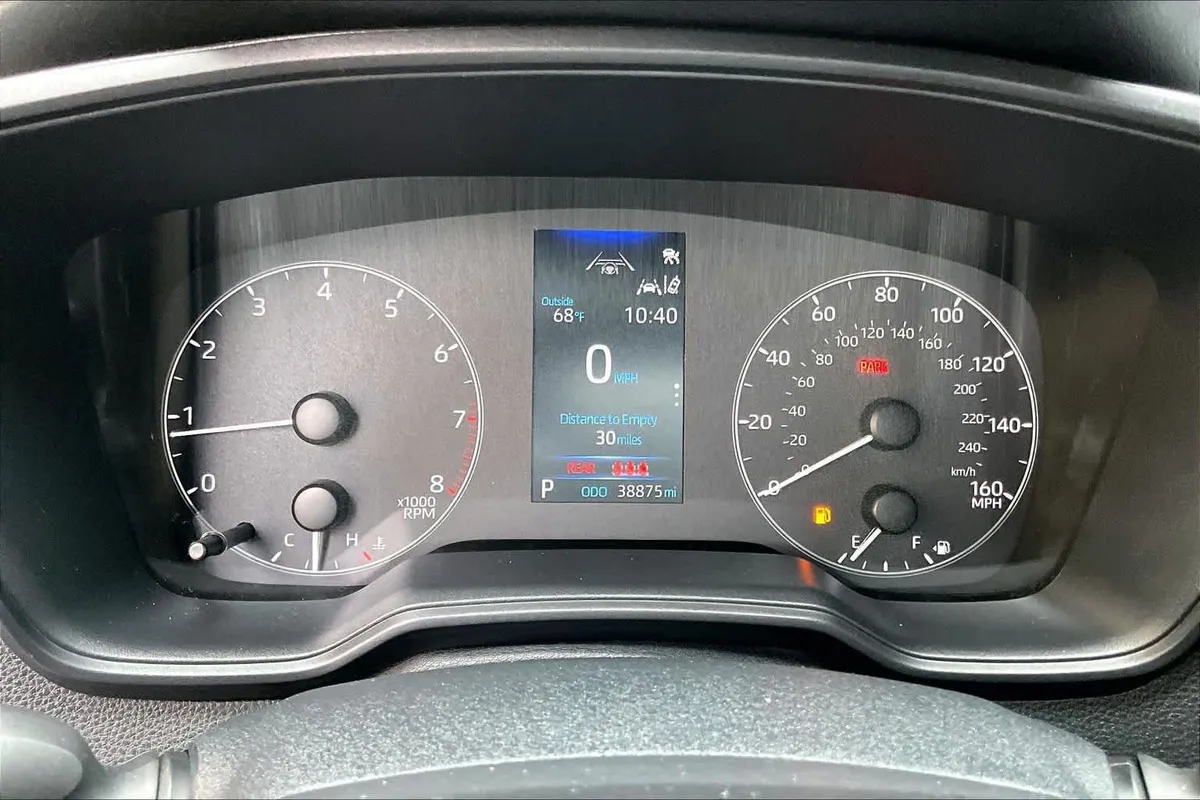 2024 Toyota Corolla SE thumbnail 26