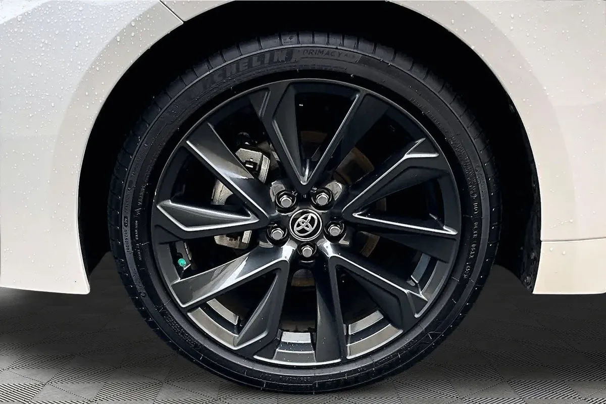2024 Toyota Corolla SE thumbnail 11