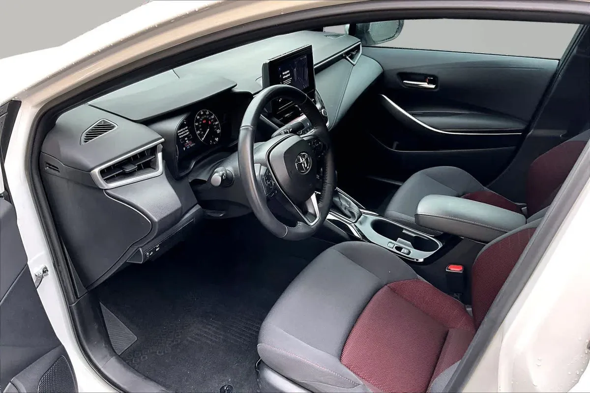 2024 Toyota Corolla SE thumbnail 17