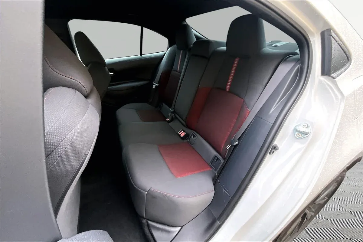 2024 Toyota Corolla SE thumbnail 20