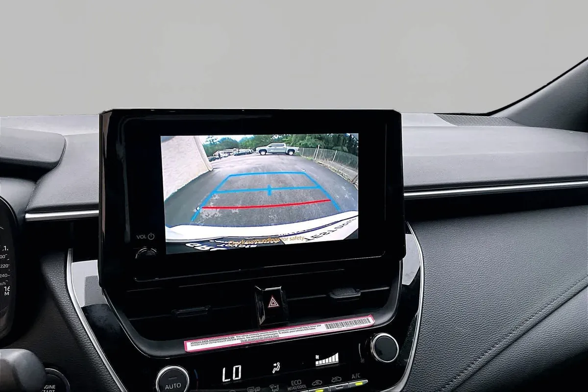 2024 Toyota Corolla SE thumbnail 26