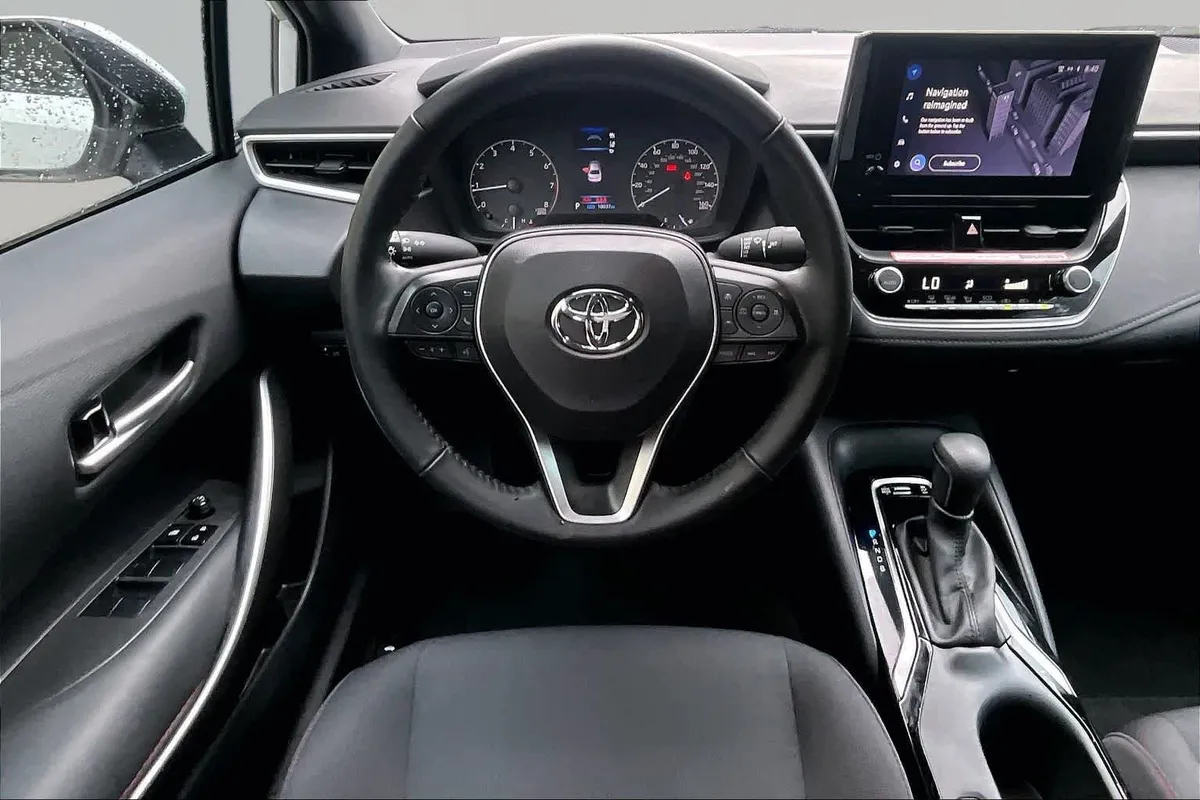 2024 Toyota Corolla SE thumbnail 6