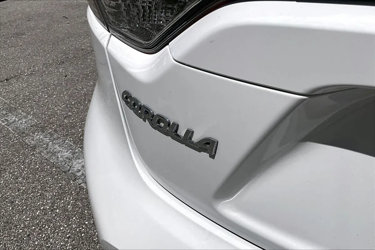 2024 Toyota Corolla SE thumbnail 10