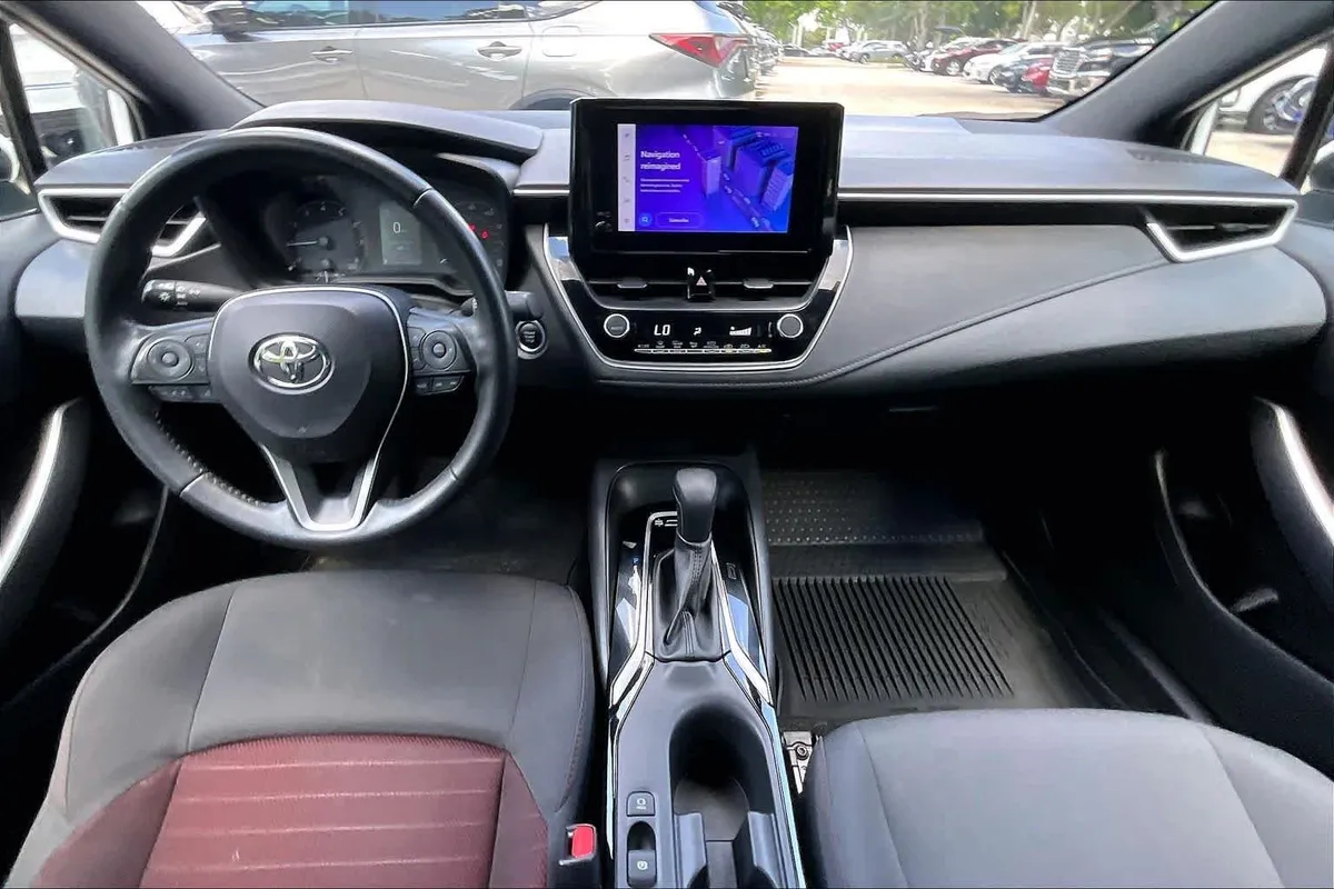 2024 Toyota Corolla SE thumbnail 16