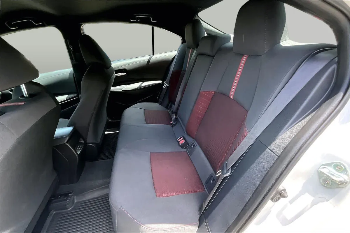 2024 Toyota Corolla SE thumbnail 21