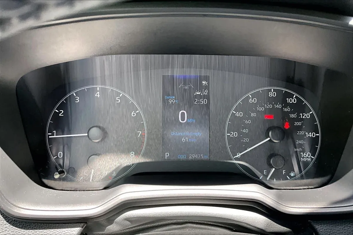 2024 Toyota Corolla SE thumbnail 24