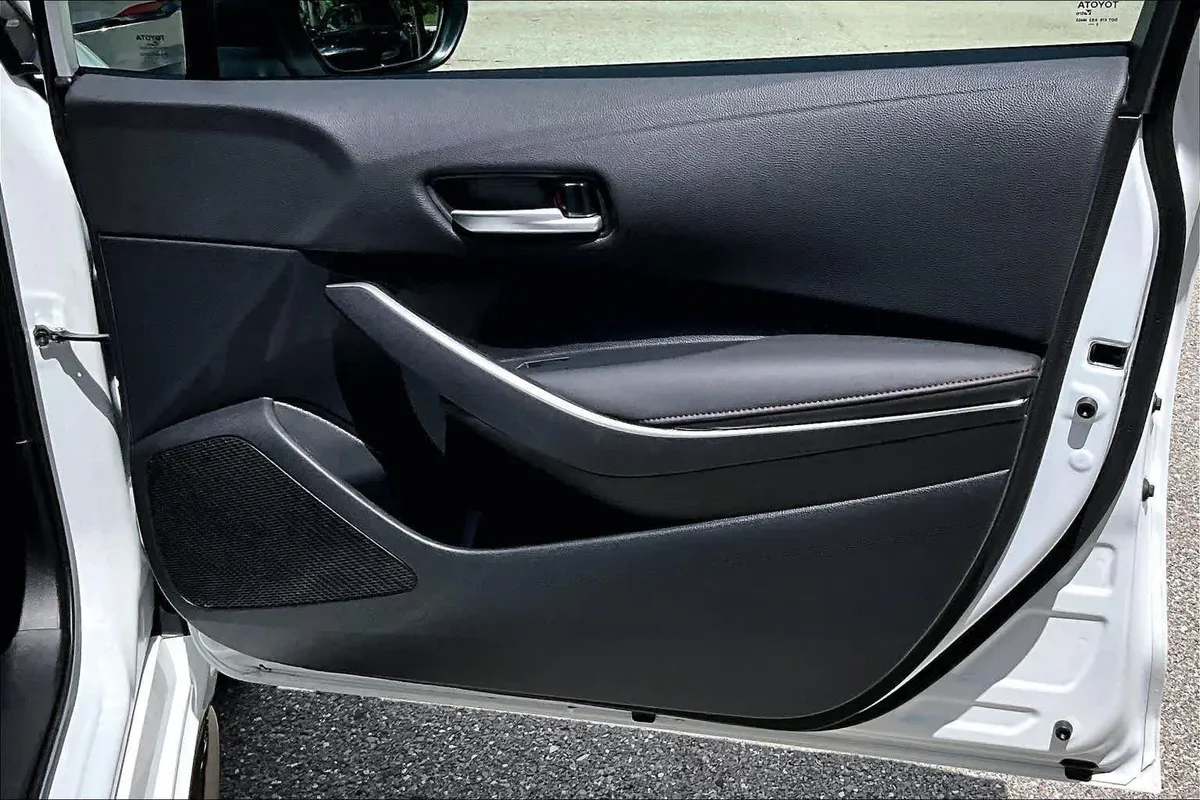 2024 Toyota Corolla SE thumbnail 27