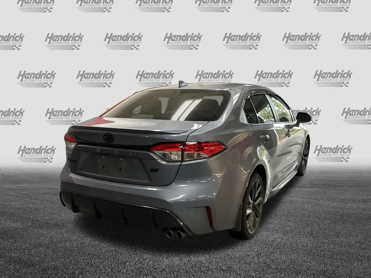 2024 Toyota Corolla SE thumbnail 11