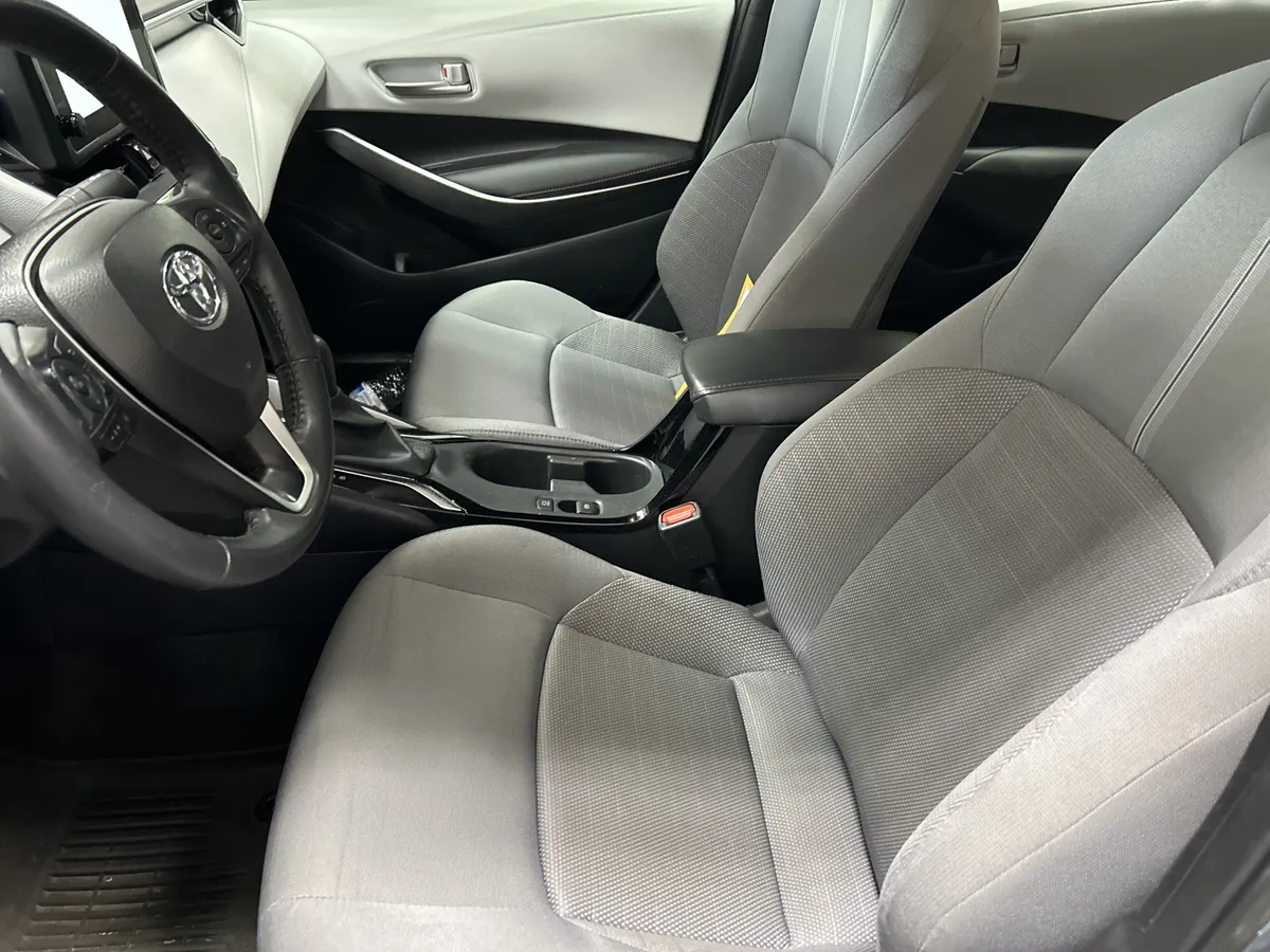 2024 Toyota Corolla SE thumbnail 6