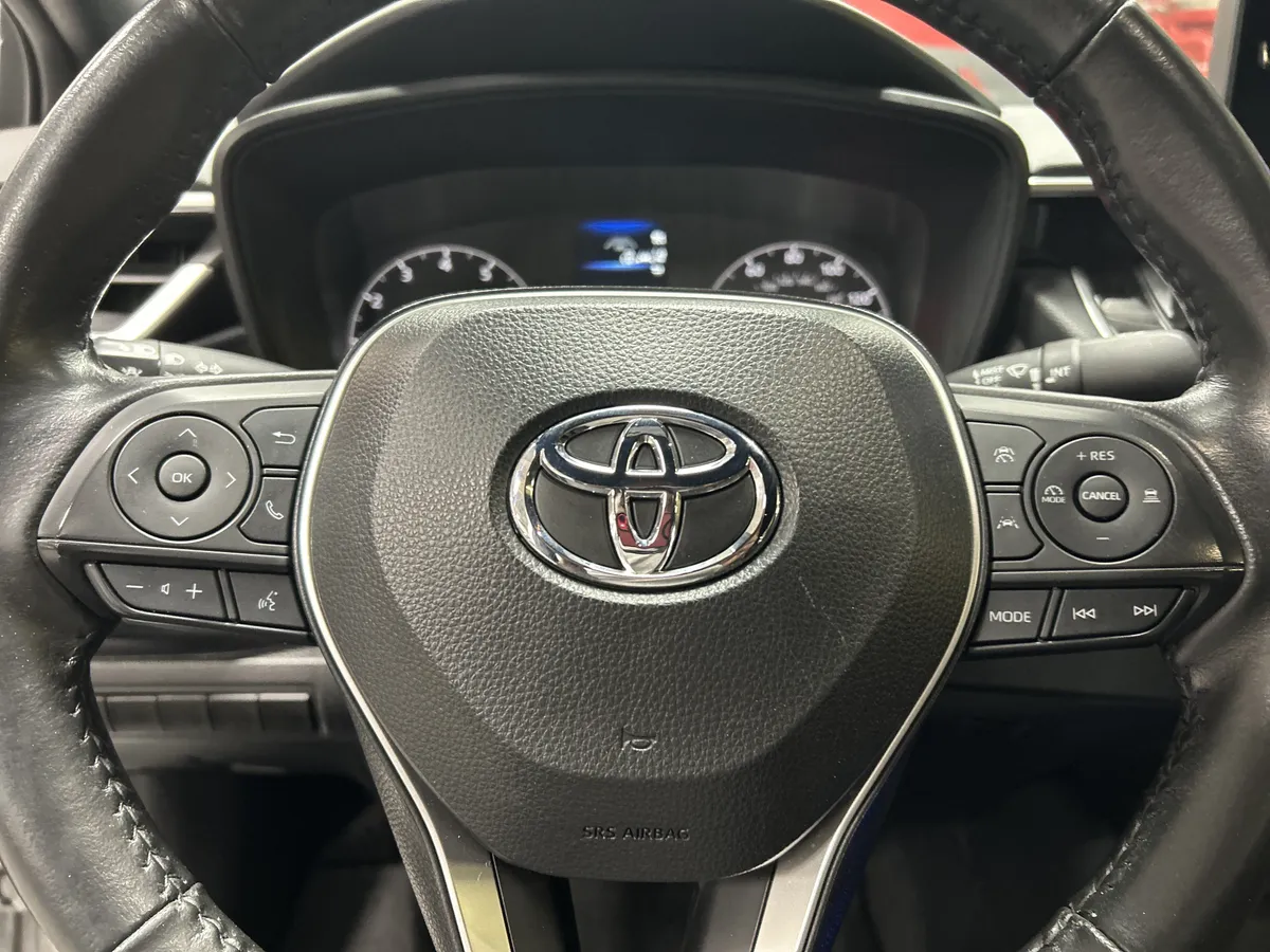 2024 Toyota Corolla SE thumbnail 18