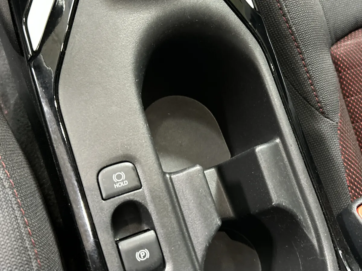 2024 Toyota Corolla SE thumbnail 36