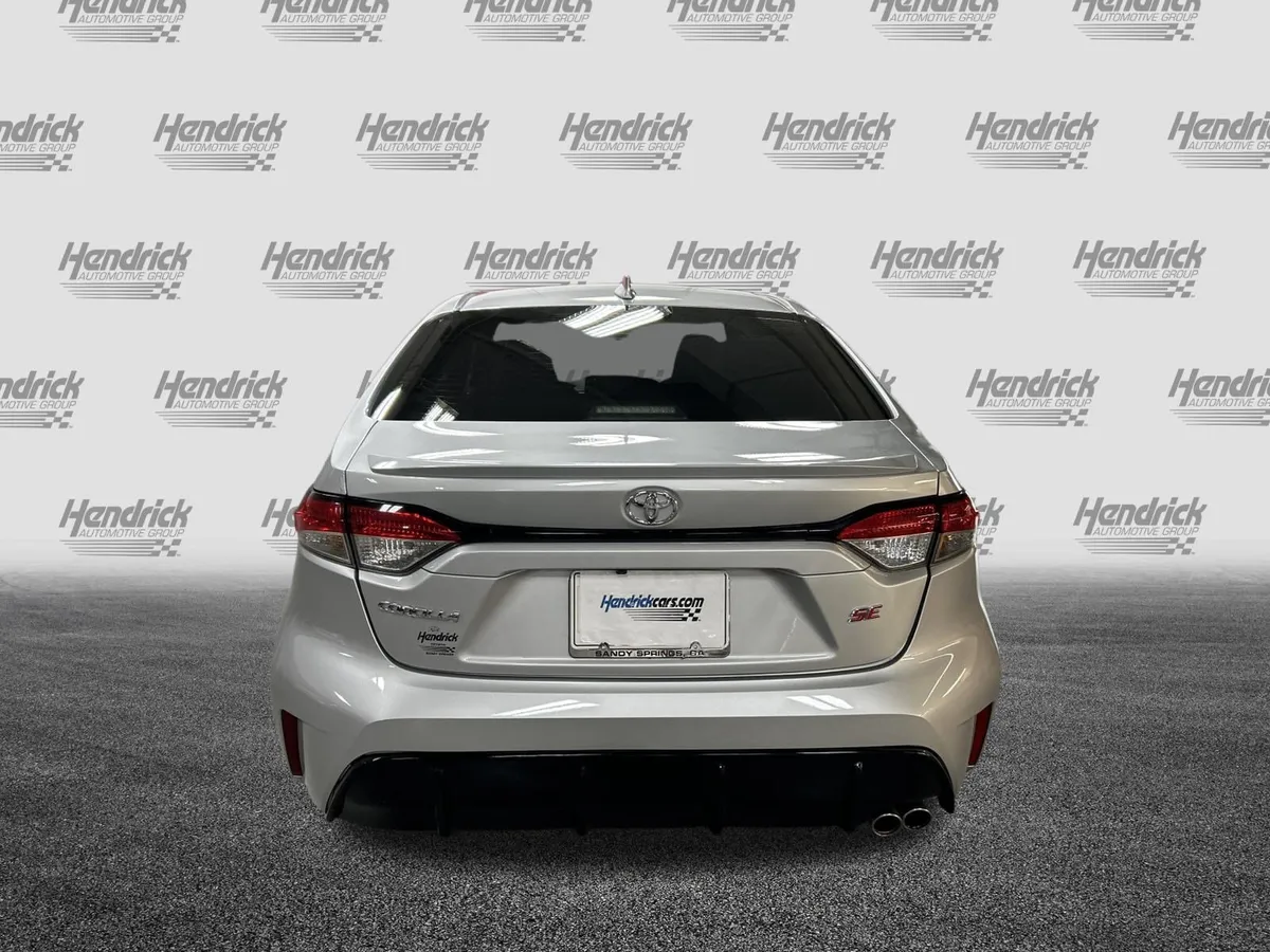 2024 Toyota Corolla SE thumbnail 9