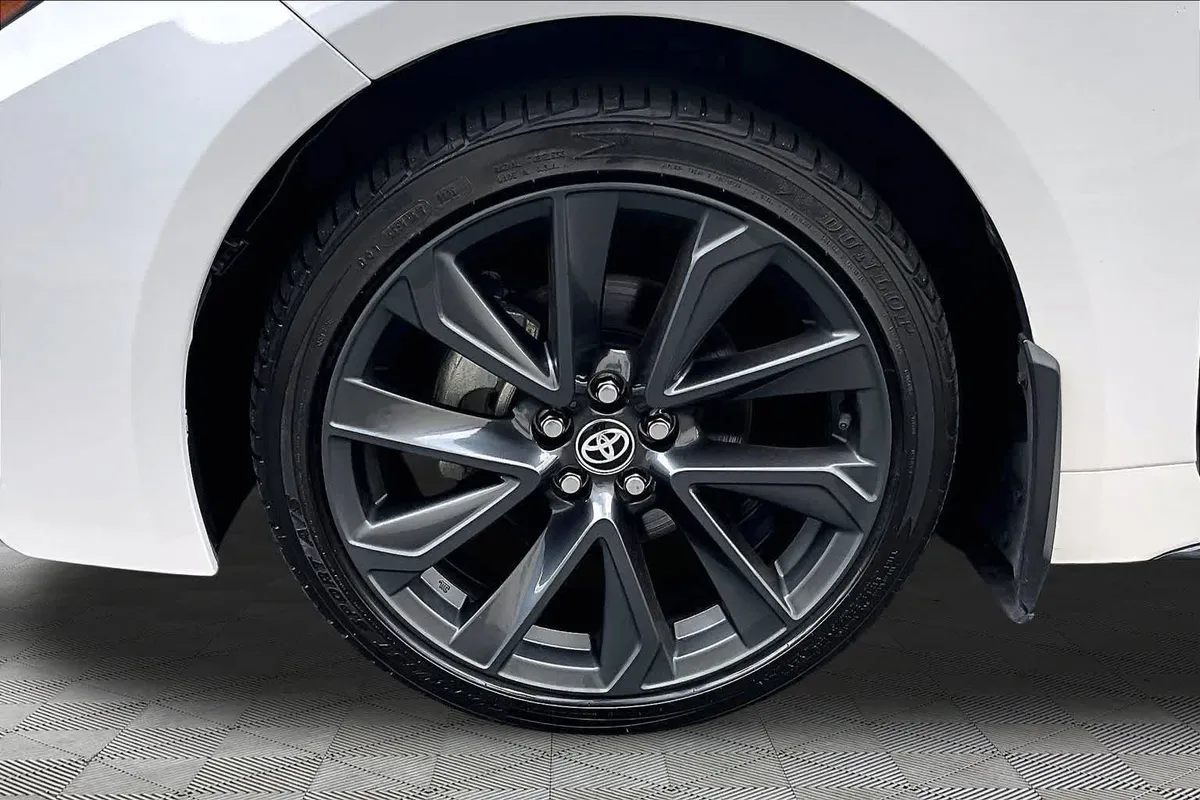 2024 Toyota Corolla SE thumbnail 11