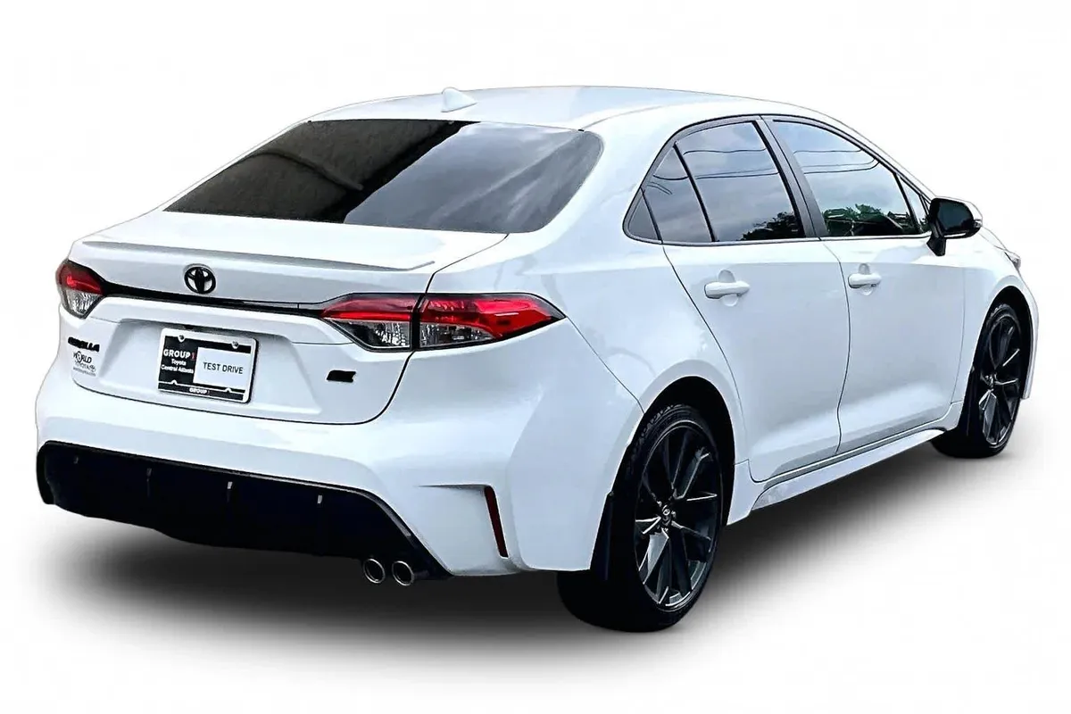 2024 Toyota Corolla SE thumbnail 13