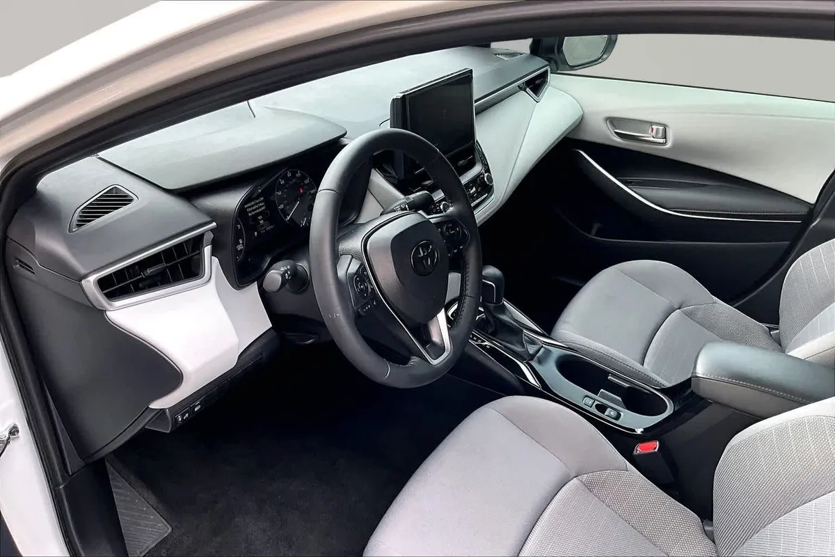 2024 Toyota Corolla SE thumbnail 17
