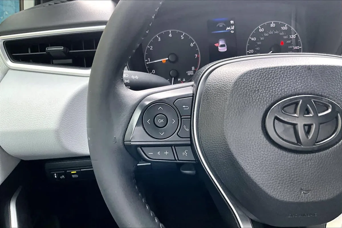 2024 Toyota Corolla SE thumbnail 23