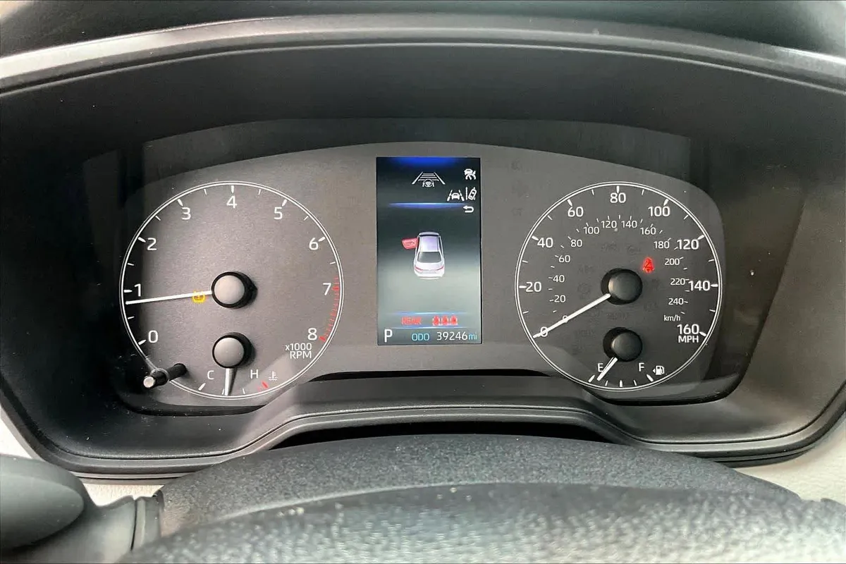 2024 Toyota Corolla SE thumbnail 25