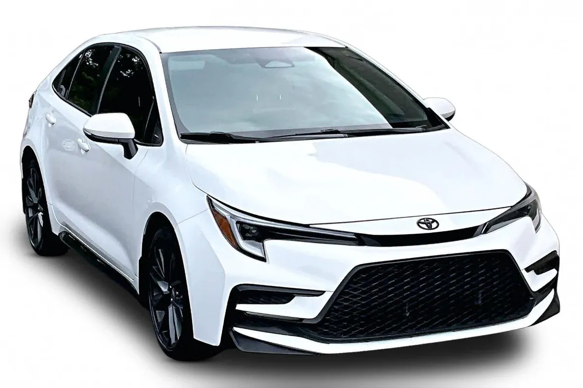2024 Toyota Corolla SE thumbnail 3